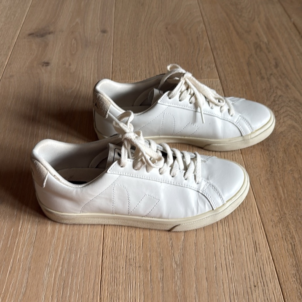 Veja White Leather Sneakers Size 7 - Picture 2 of 5